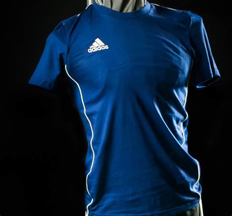 Rote adidas Trainingsshirts für optimales Workout 